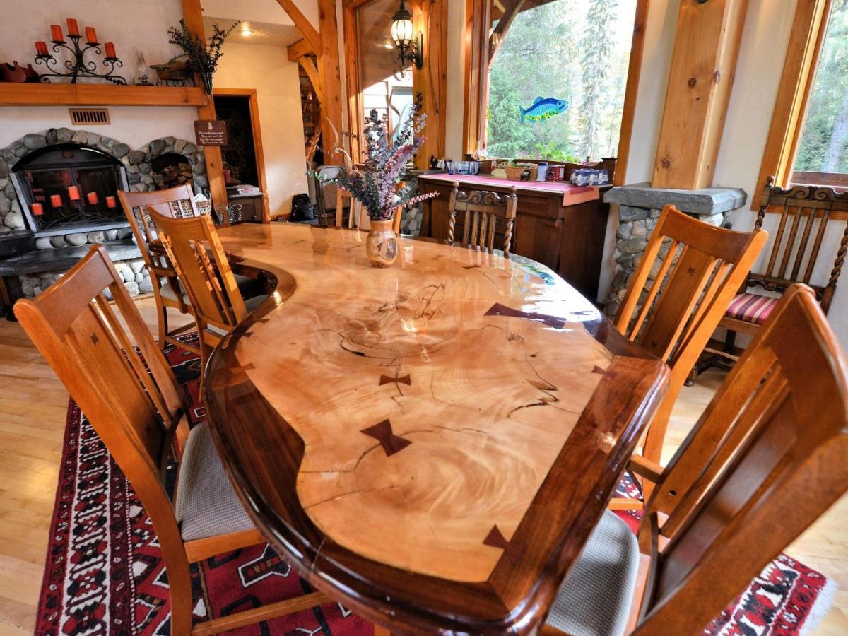Carriage House Lodge Girdwood